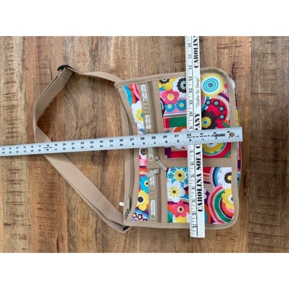 LeSportsac Deluxe Everyday Crossbody Bag Tan Nylon Adjustable Strap Jukebox Rare - Picture 12 of 12